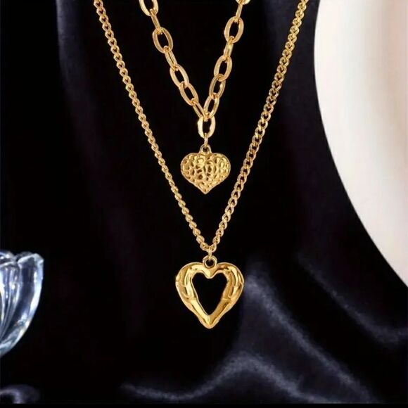 2 Heart Necklaces in Gold-Plated Stainless Steel - Picture 5 of 8